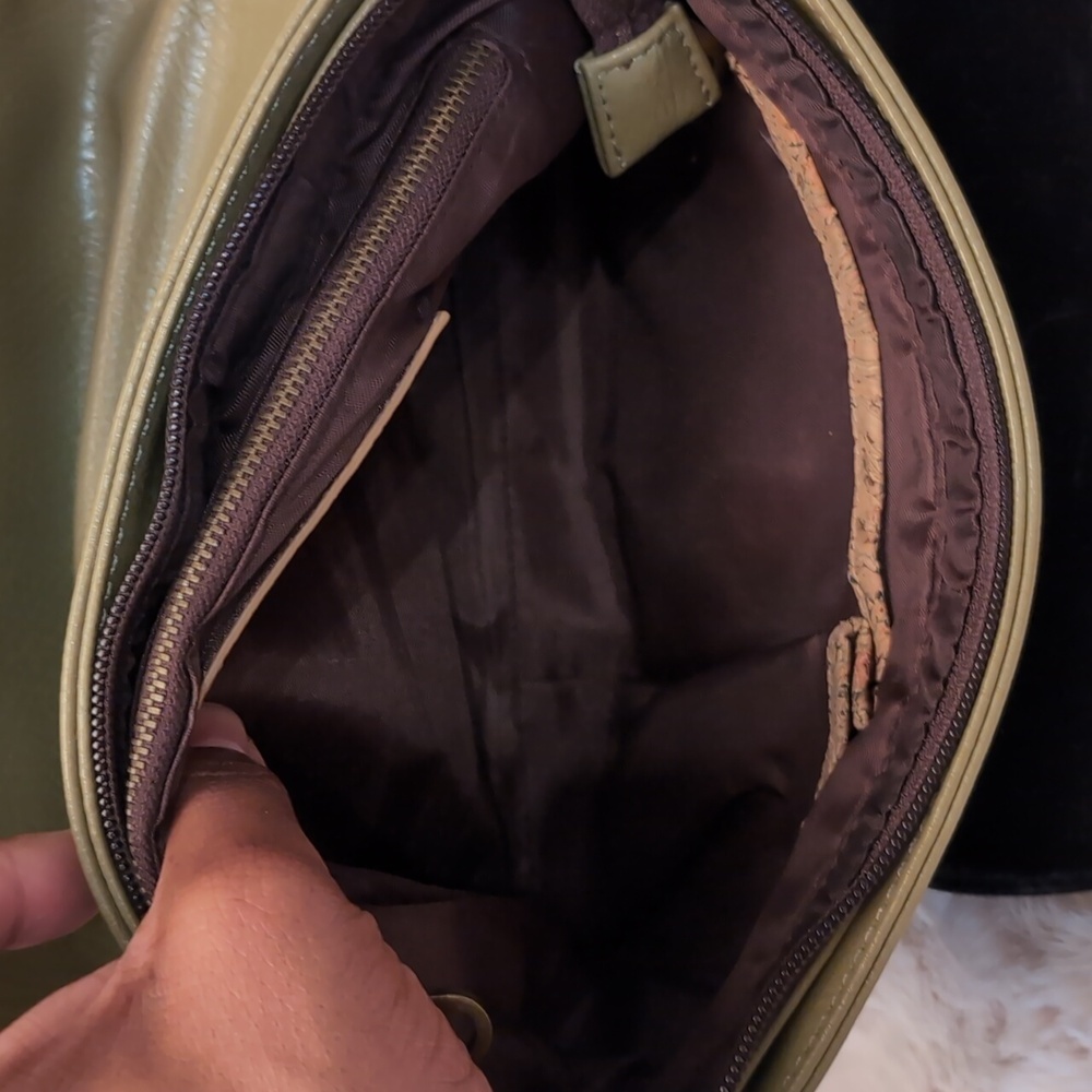Matt & Nat| Green Vegan Leather Purse - Picture 7 of 10